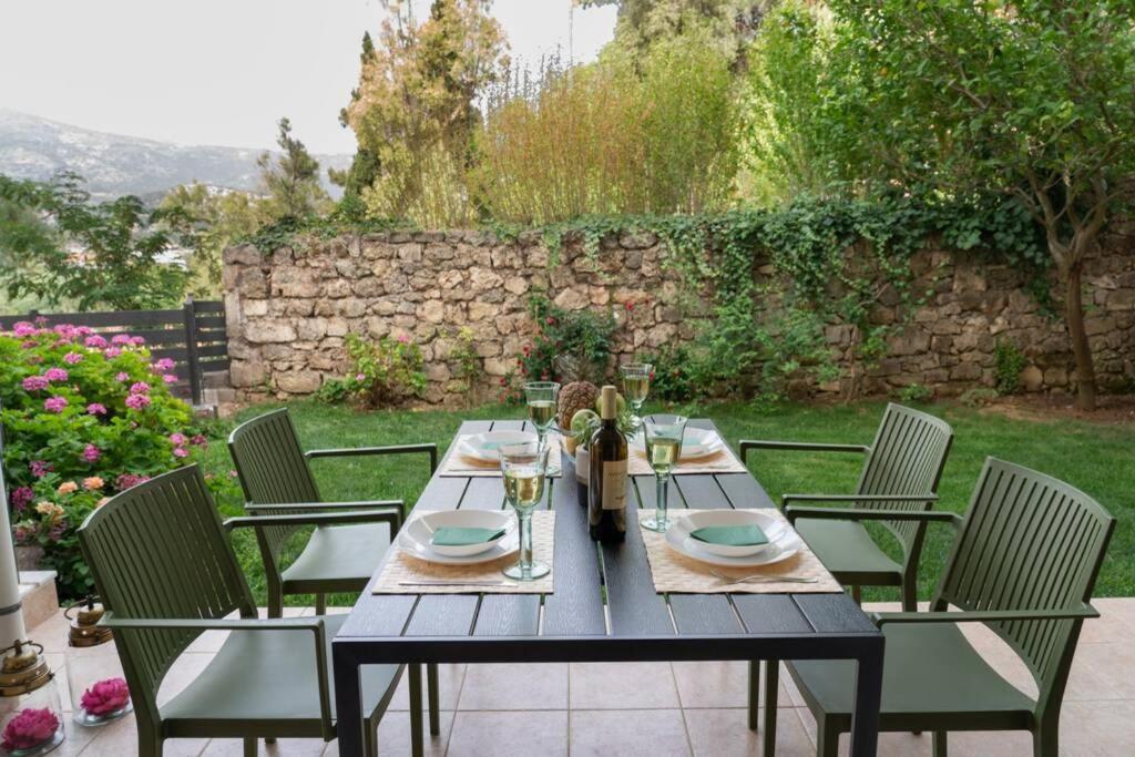 Central & Elegant Suite With Private Garden Argostoli  Eksteriør bilde